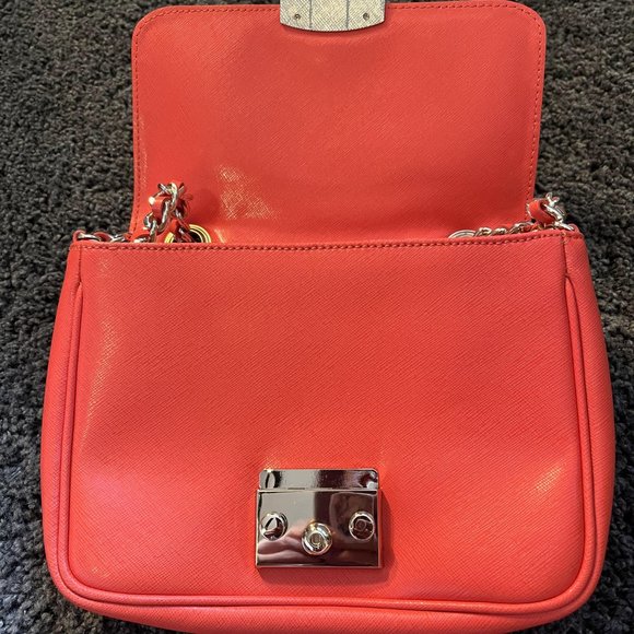 LIKE NEW CONDITION COCCINELLE RED SHOULDER BAG - Picture 4 of 5